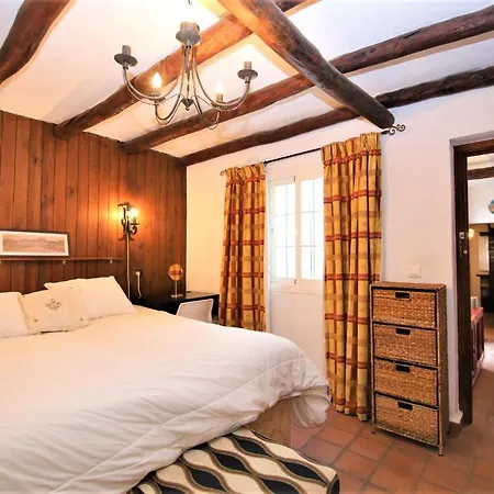 Pekelo Apartment